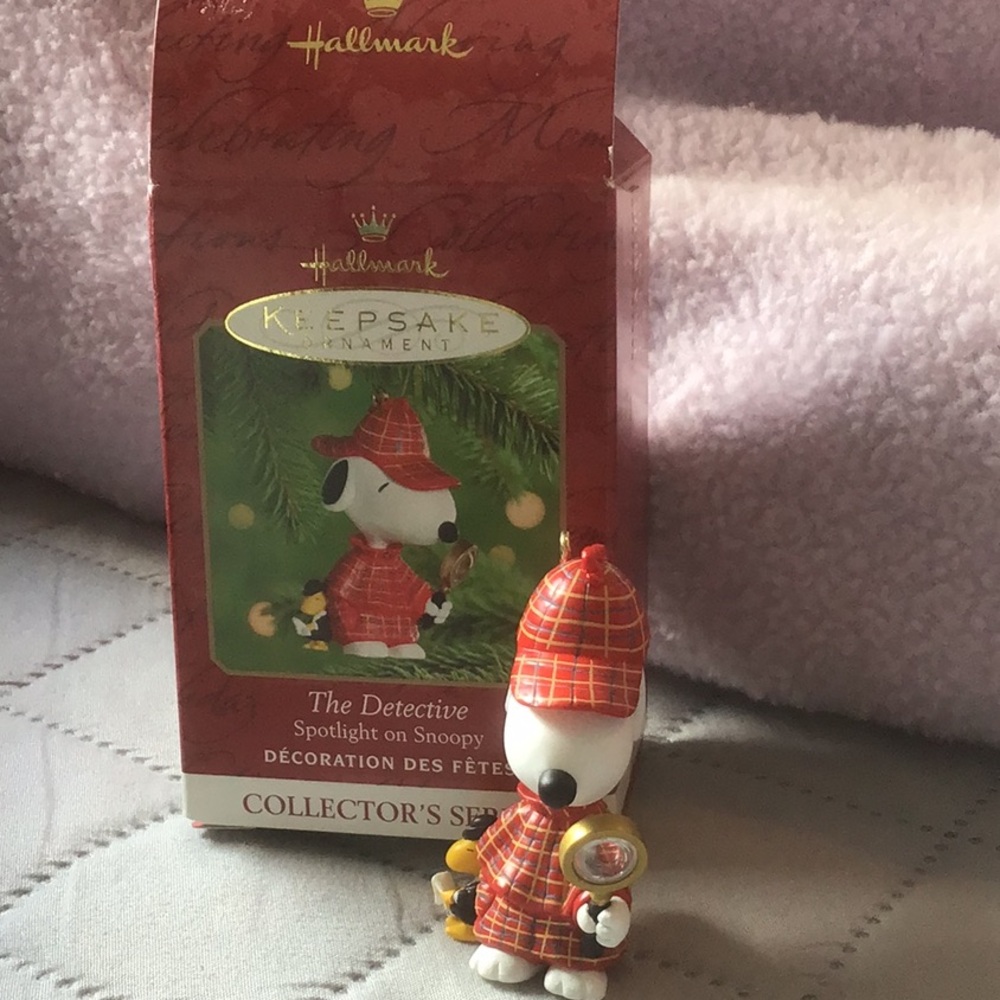 Hallmark Keepsake Ornament-The Detective Spotlight on Snoopy. New in box.
